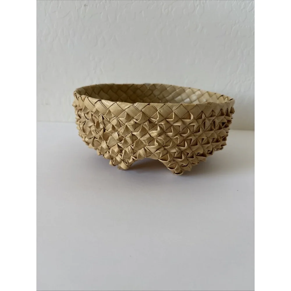 Vintage Handmade Lauhala 6 Point Basket Hawaiian